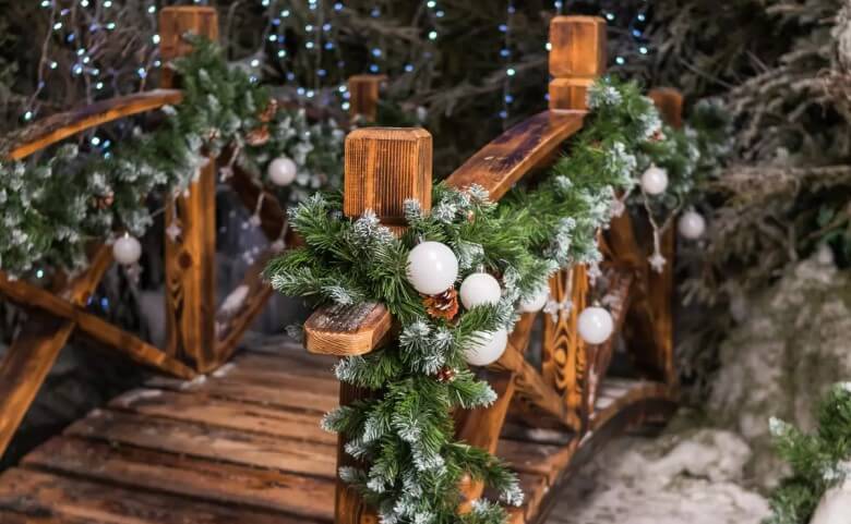 Weihnachtsgirlanden verzaubern Deinen Wintergarten