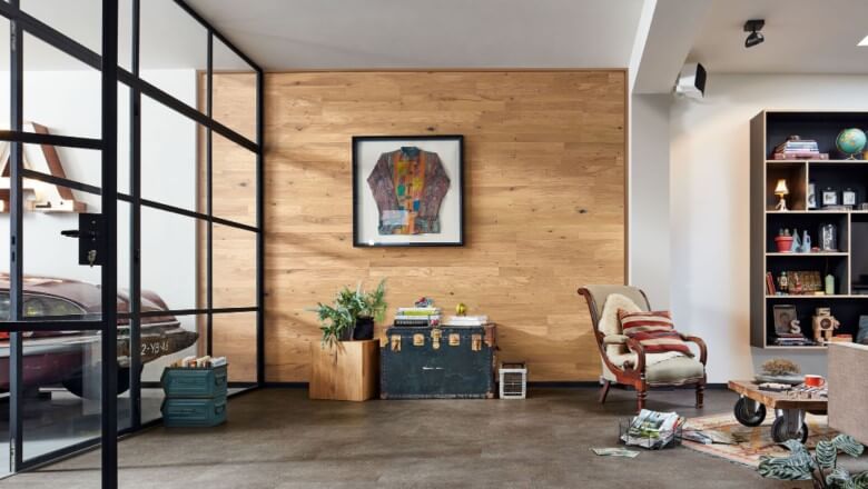Wohnzimmer Einrichtungsideen: Wand in Holzoptik