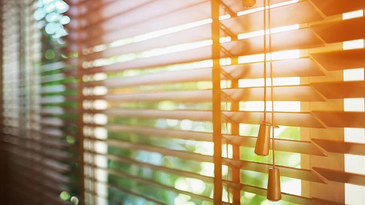 Jalousien reinigen: Einfache Lifehacks für zu Hause